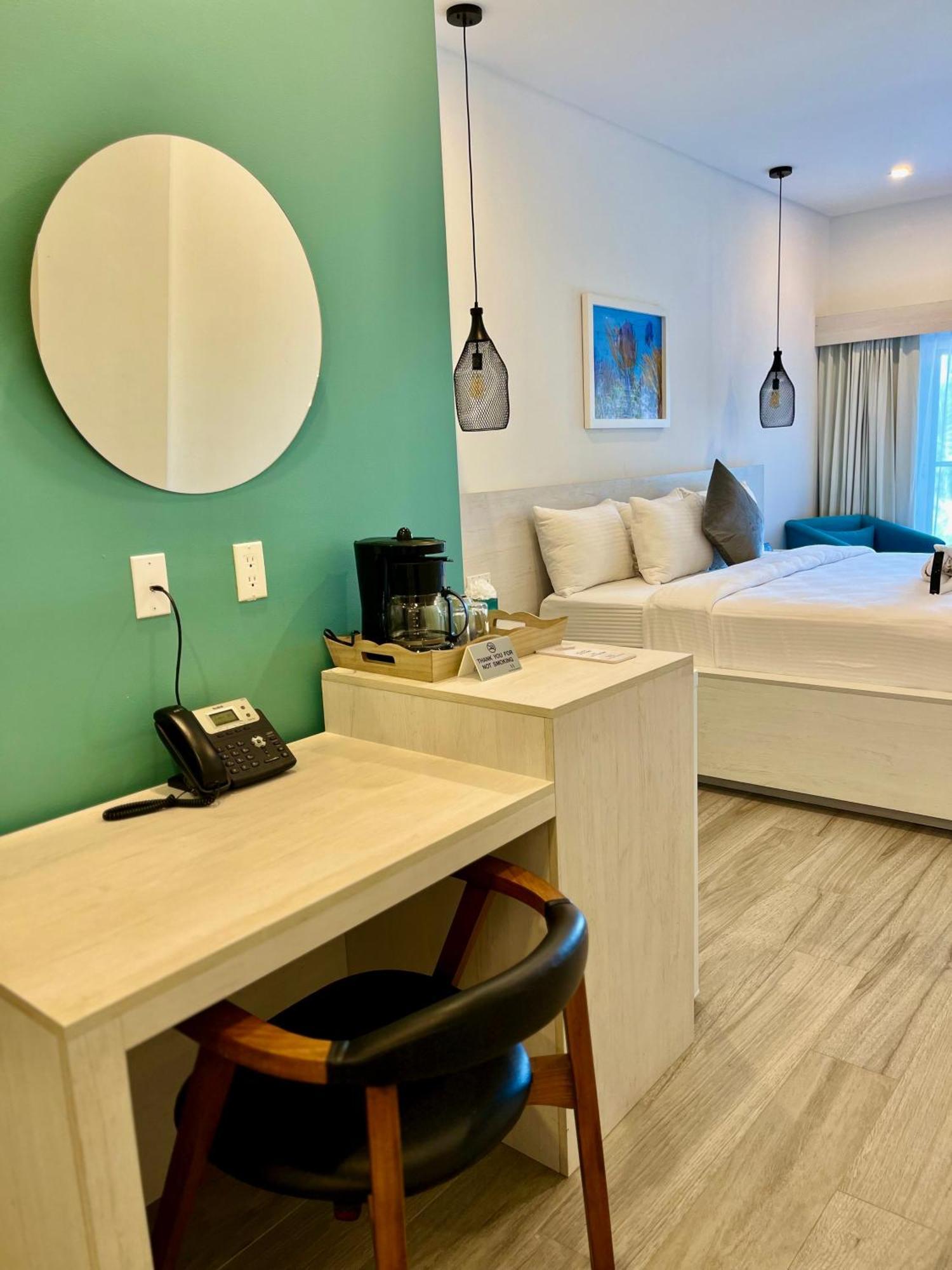 The Watermark Hotel سان بيدرو المظهر الخارجي الصورة
