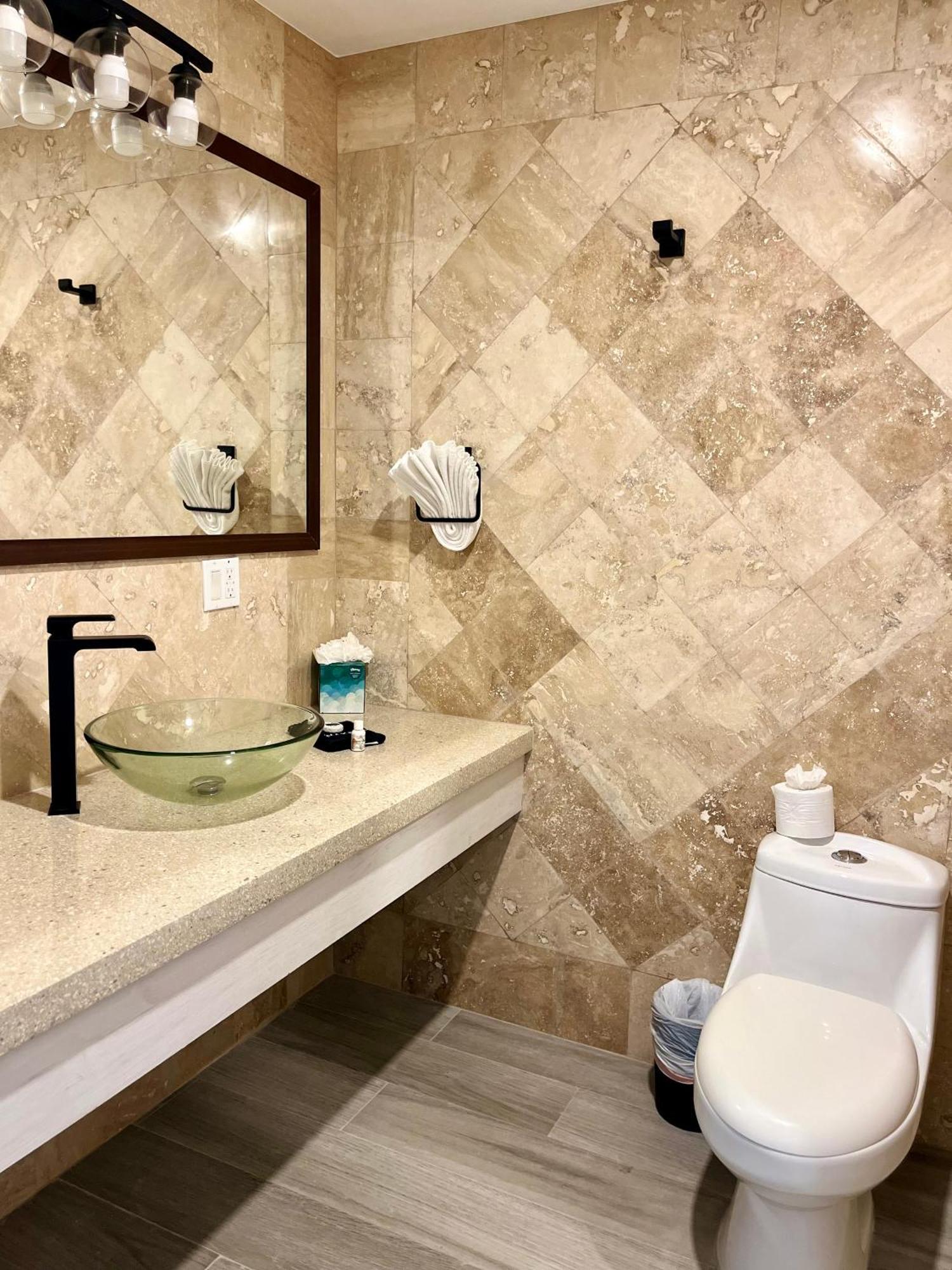 The Watermark Hotel سان بيدرو المظهر الخارجي الصورة