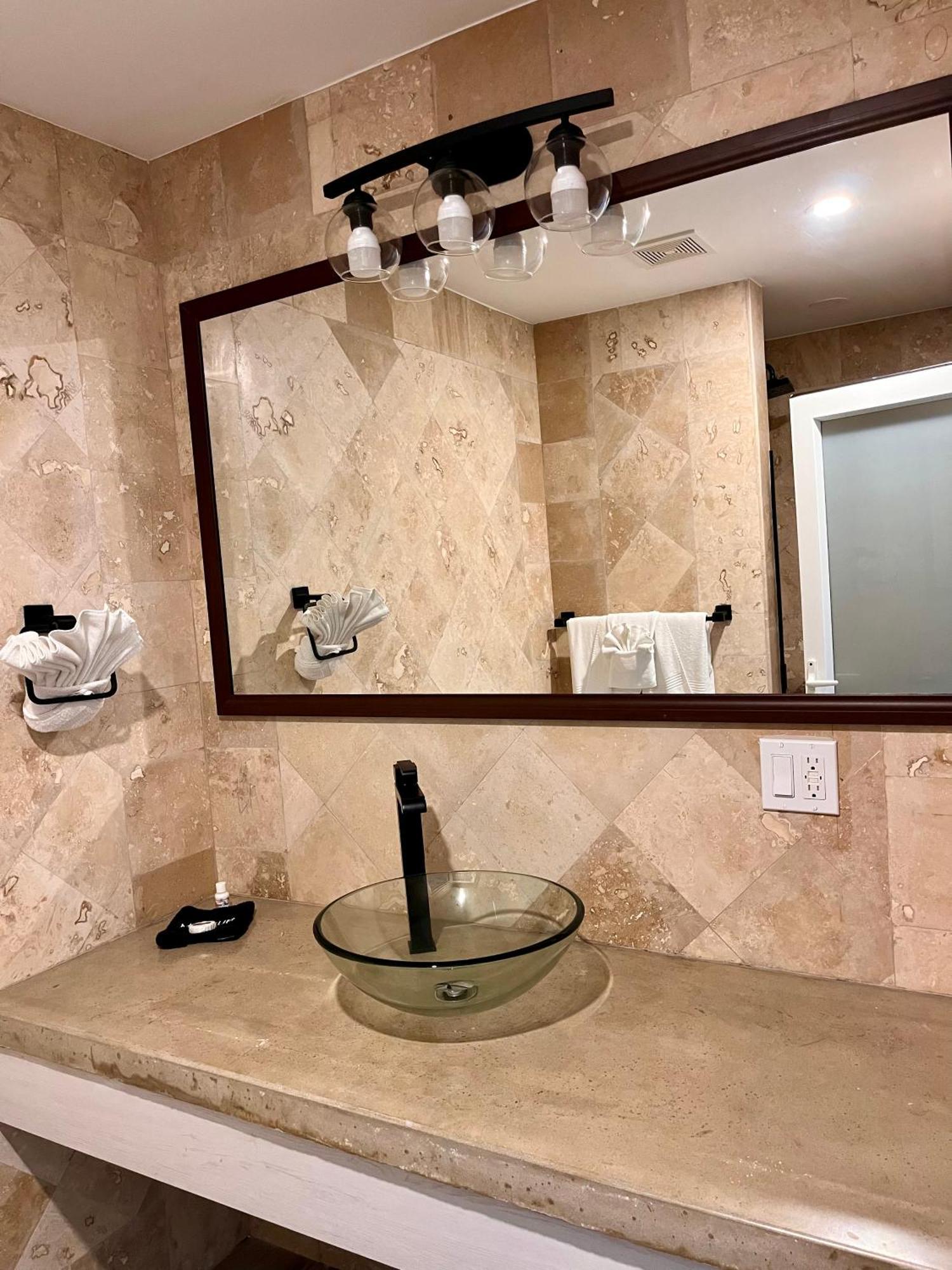 The Watermark Hotel سان بيدرو المظهر الخارجي الصورة