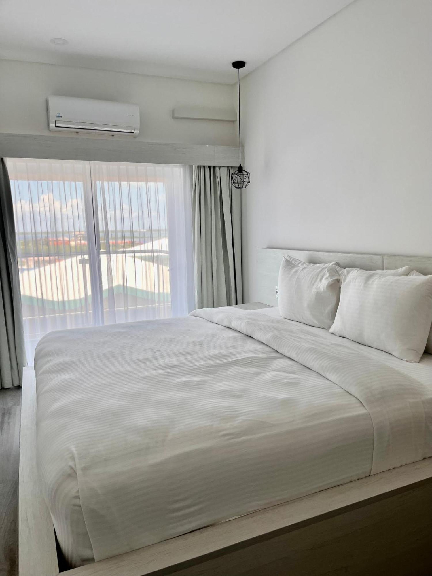 The Watermark Hotel سان بيدرو المظهر الخارجي الصورة